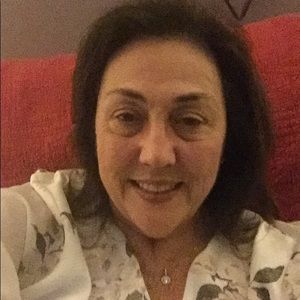 Meet your Posher, Debbie